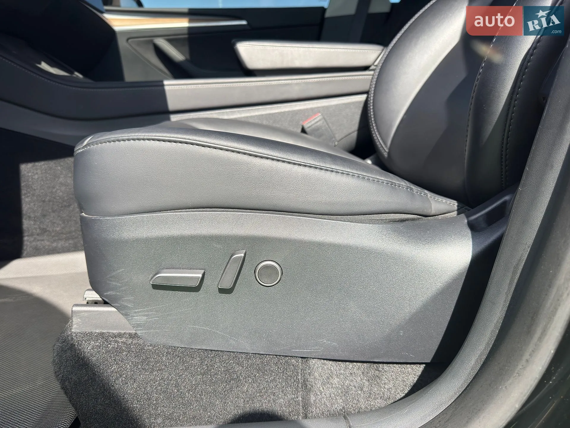 2023 Tesla Model Y - мініатюра 106