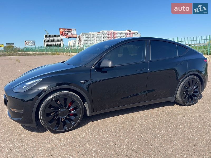 Внедорожник / Кроссовер Tesla Model Y 2023 в Одессе