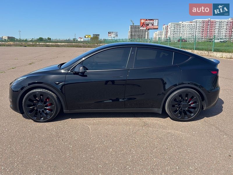 Внедорожник / Кроссовер Tesla Model Y 2023 в Одессе