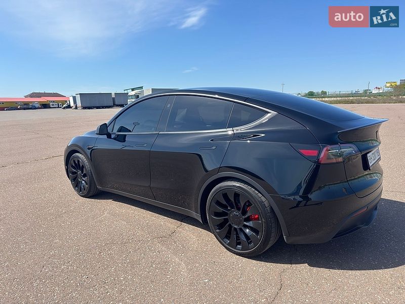 Внедорожник / Кроссовер Tesla Model Y 2023 в Одессе