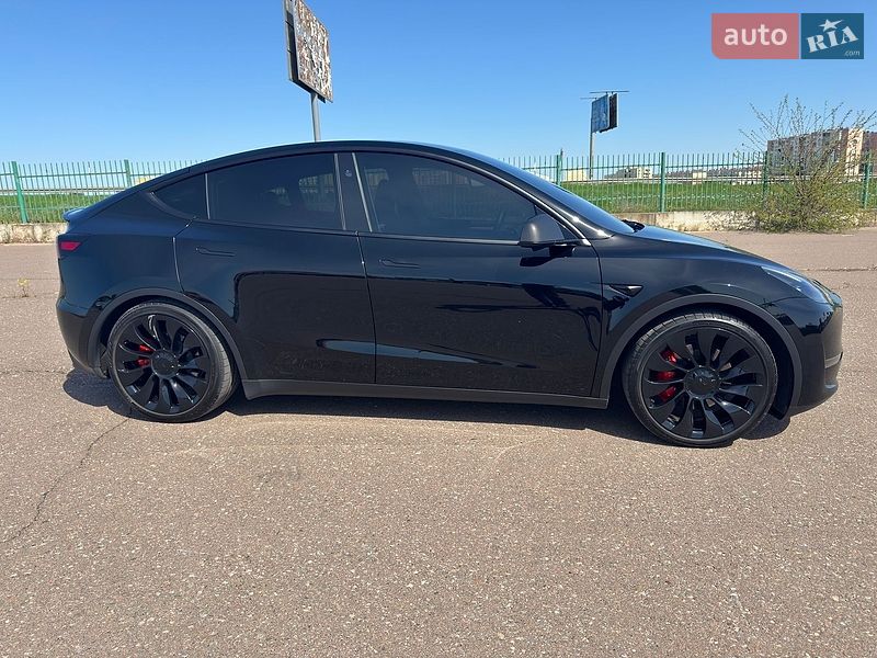 Внедорожник / Кроссовер Tesla Model Y 2023 в Одессе
