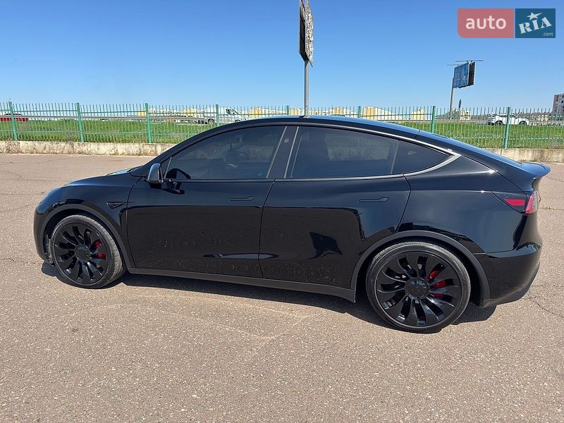 Внедорожник / Кроссовер Tesla Model Y 2023 в Одессе