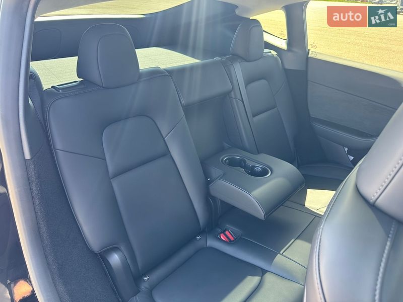Внедорожник / Кроссовер Tesla Model Y 2023 в Одессе