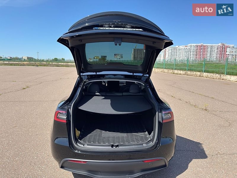 Внедорожник / Кроссовер Tesla Model Y 2023 в Одессе