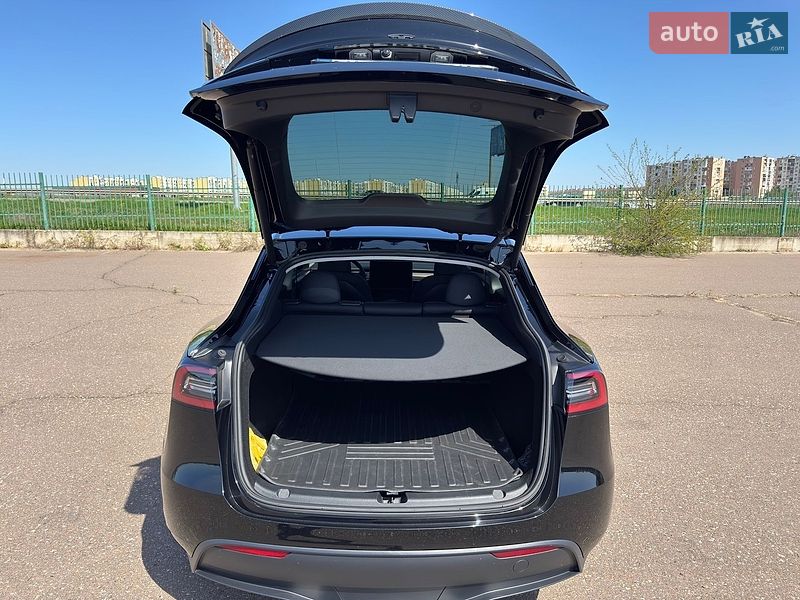 Внедорожник / Кроссовер Tesla Model Y 2023 в Одессе
