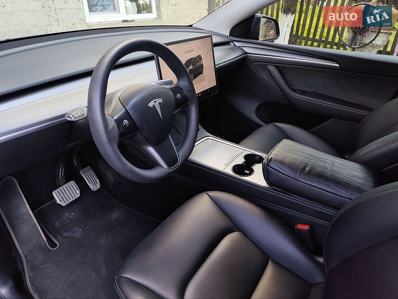 Внедорожник / Кроссовер Tesla Model Y 2024 в Львове