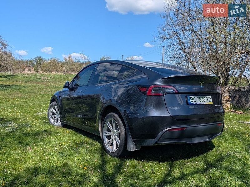 Внедорожник / Кроссовер Tesla Model Y 2024 в Львове