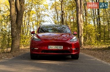 Внедорожник / Кроссовер Tesla Model Y 2021 в Киеве