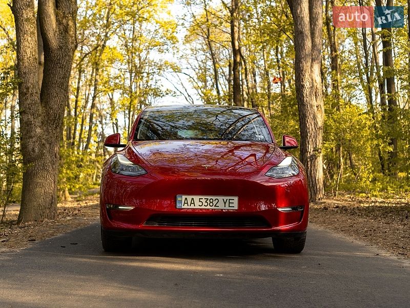 Внедорожник / Кроссовер Tesla Model Y 2021 в Киеве