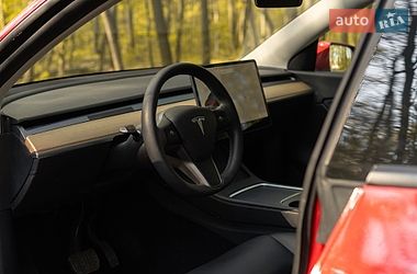 Внедорожник / Кроссовер Tesla Model Y 2021 в Киеве