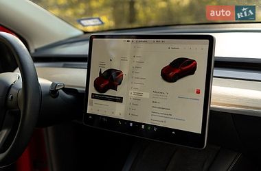 Внедорожник / Кроссовер Tesla Model Y 2021 в Киеве
