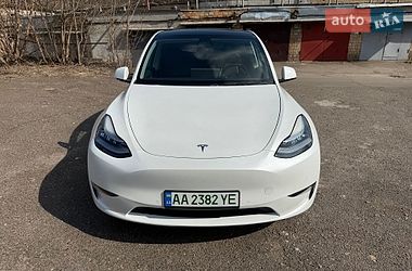 Внедорожник / Кроссовер Tesla Model Y 2021 в Киеве
