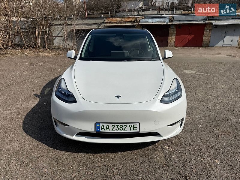Внедорожник / Кроссовер Tesla Model Y 2021 в Киеве