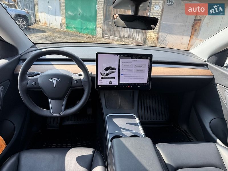 Внедорожник / Кроссовер Tesla Model Y 2021 в Киеве