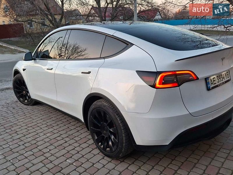 Внедорожник / Кроссовер Tesla Model Y 2021 в Днепре