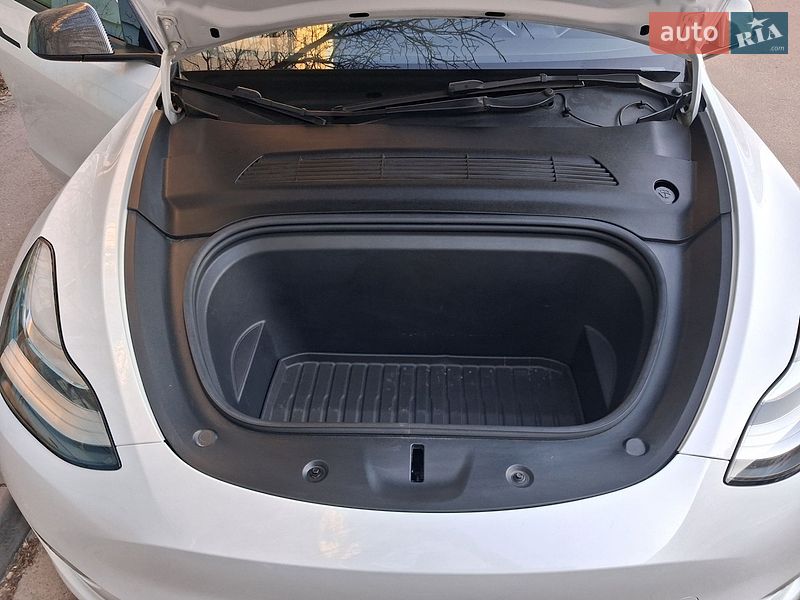 Внедорожник / Кроссовер Tesla Model Y 2021 в Днепре