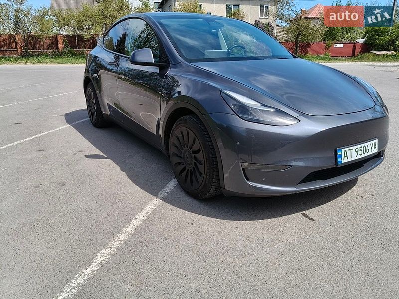 Внедорожник / Кроссовер Tesla Model Y 2023 в Ивано-Франковске
