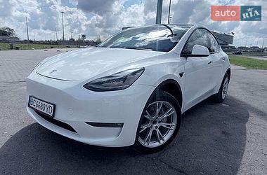 Внедорожник / Кроссовер Tesla Model Y 2023 в Львове
