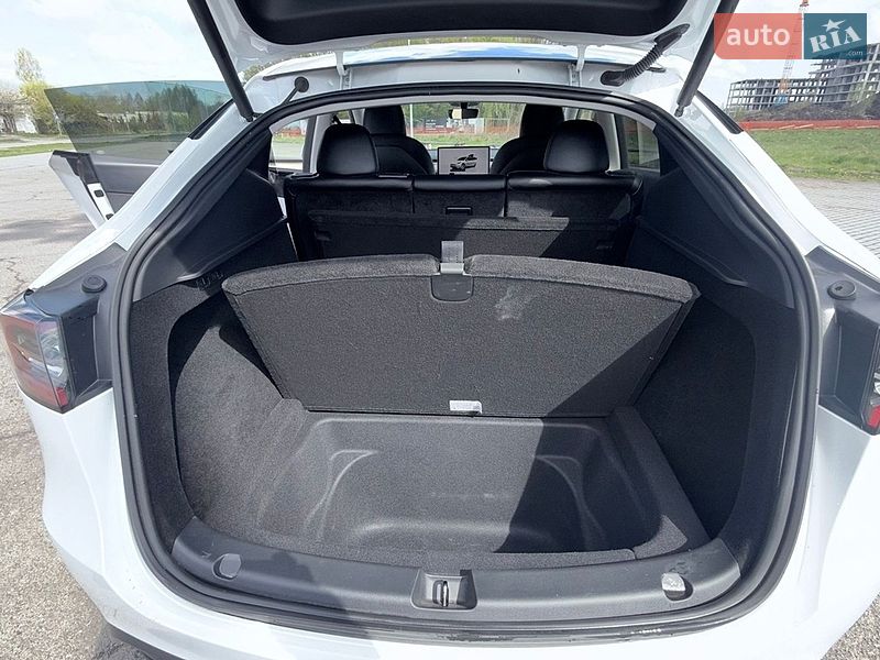 Внедорожник / Кроссовер Tesla Model Y 2023 в Львове
