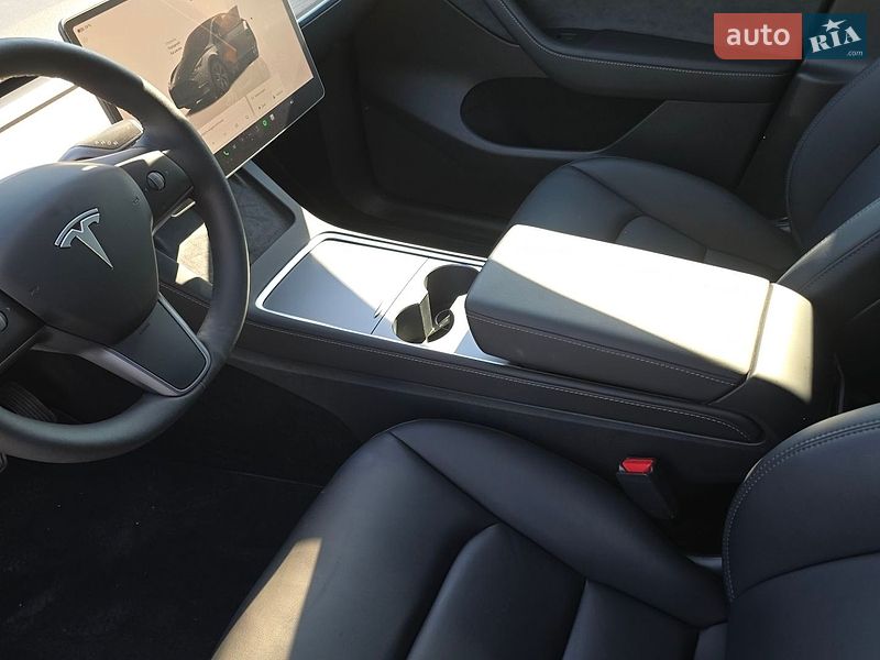 Внедорожник / Кроссовер Tesla Model Y 2024 в Броварах