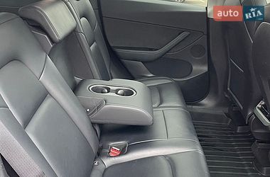 Внедорожник / Кроссовер Tesla Model Y 2021 в Киеве