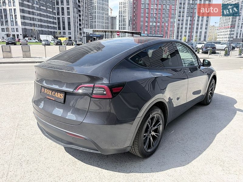 Внедорожник / Кроссовер Tesla Model Y 2024 в Киеве