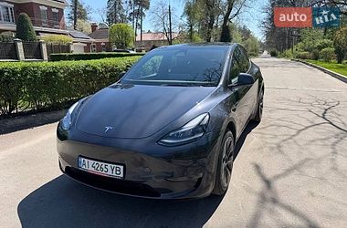 Позашляховик / Кросовер Tesla Model Y 2024 в Києві