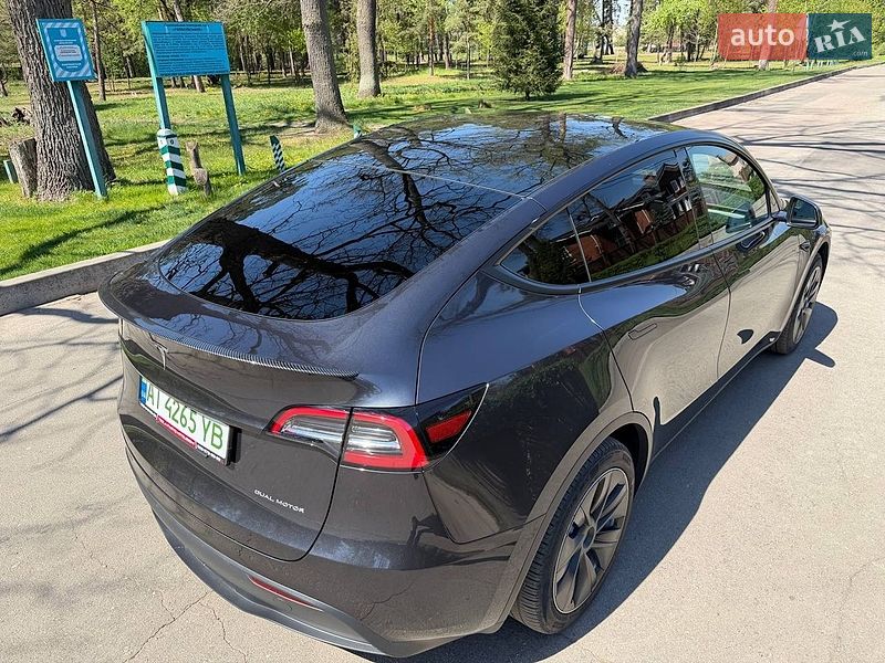 Позашляховик / Кросовер Tesla Model Y 2024 в Києві