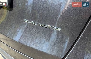 Позашляховик / Кросовер Tesla Model Y 2024 в Києві