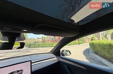 Позашляховик / Кросовер Tesla Model Y 2024 в Києві
