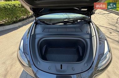 Позашляховик / Кросовер Tesla Model Y 2024 в Києві