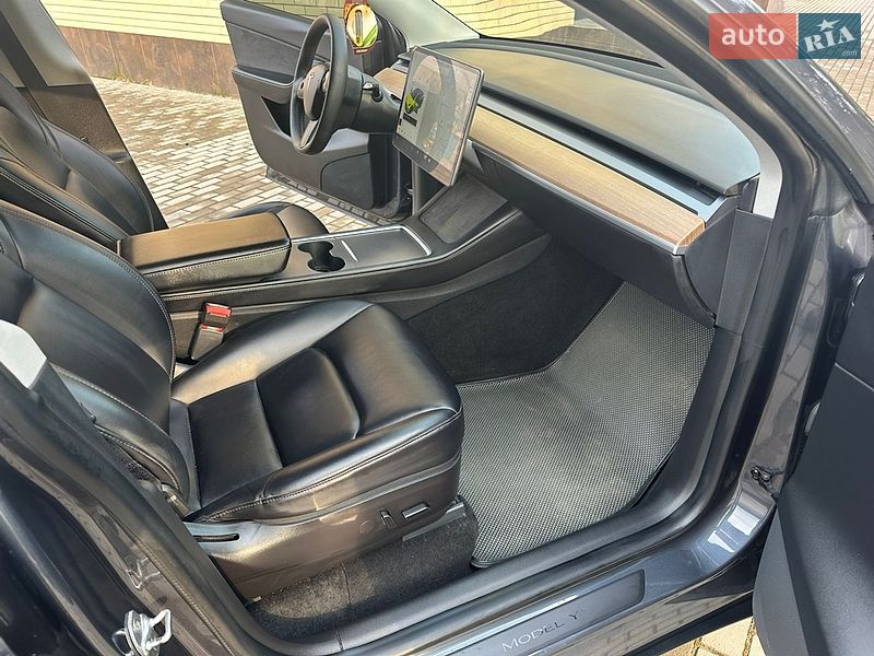 Позашляховик / Кросовер Tesla Model Y 2021 в Білій Церкві