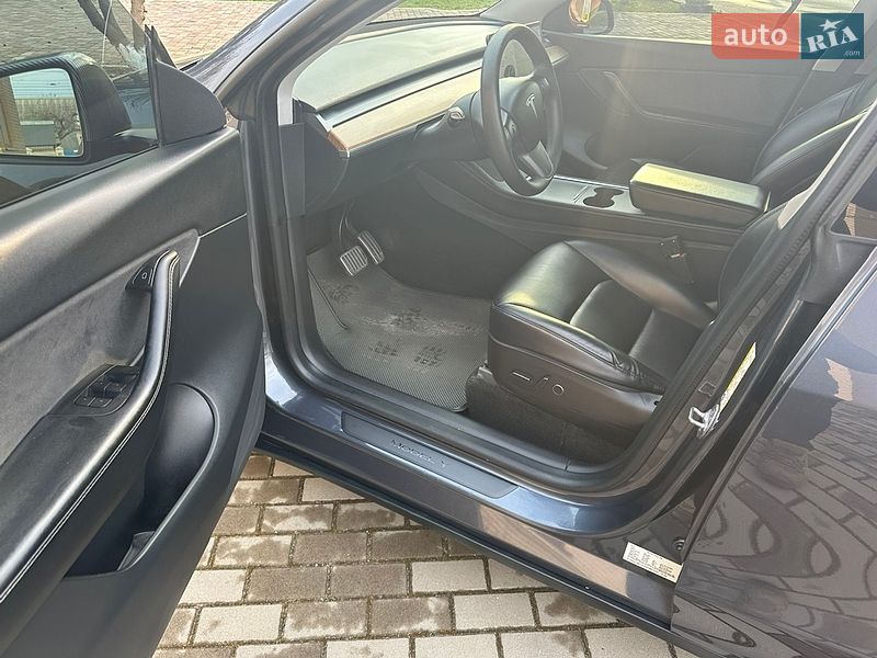 Позашляховик / Кросовер Tesla Model Y 2021 в Білій Церкві