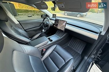 Внедорожник / Кроссовер Tesla Model Y 2021 в Львове