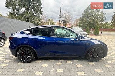 Позашляховик / Кросовер Tesla Model Y 2022 в Сторожинці
