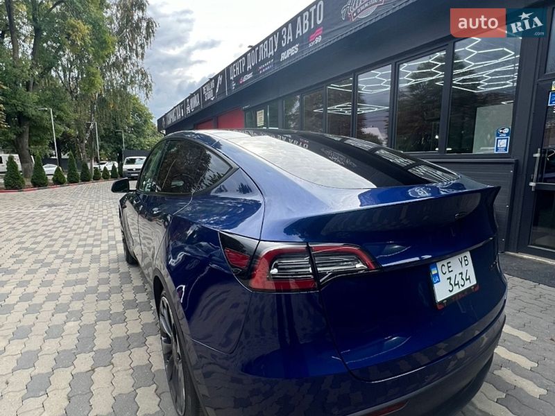Позашляховик / Кросовер Tesla Model Y 2022 в Сторожинці