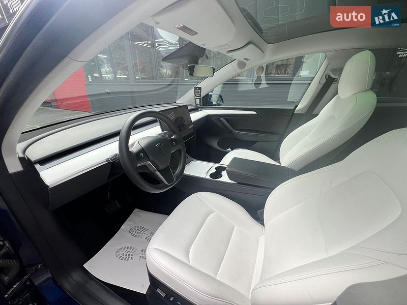 Позашляховик / Кросовер Tesla Model Y 2022 в Сторожинці