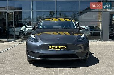 Позашляховик / Кросовер Tesla Model Y 2023 в Івано-Франківську