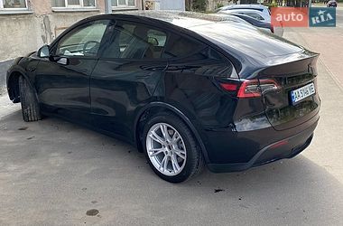 Внедорожник / Кроссовер Tesla Model Y 2020 в Киеве