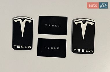 Внедорожник / Кроссовер Tesla Model Y 2024 в Киеве