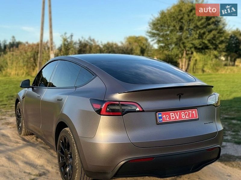 Внедорожник / Кроссовер Tesla Model Y 2021 в Львове