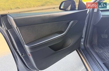 Позашляховик / Кросовер Tesla Model Y 2020 в Києві