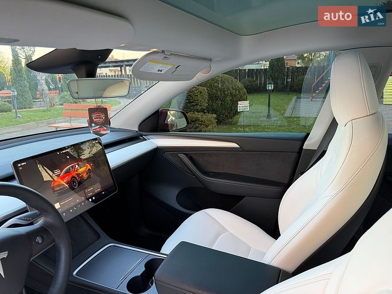 Внедорожник / Кроссовер Tesla Model Y 2023 в Стрые