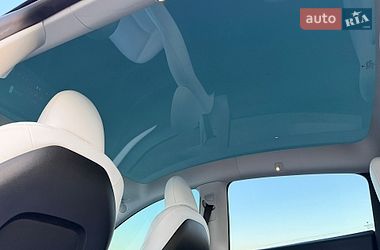 Внедорожник / Кроссовер Tesla Model Y 2023 в Стрые