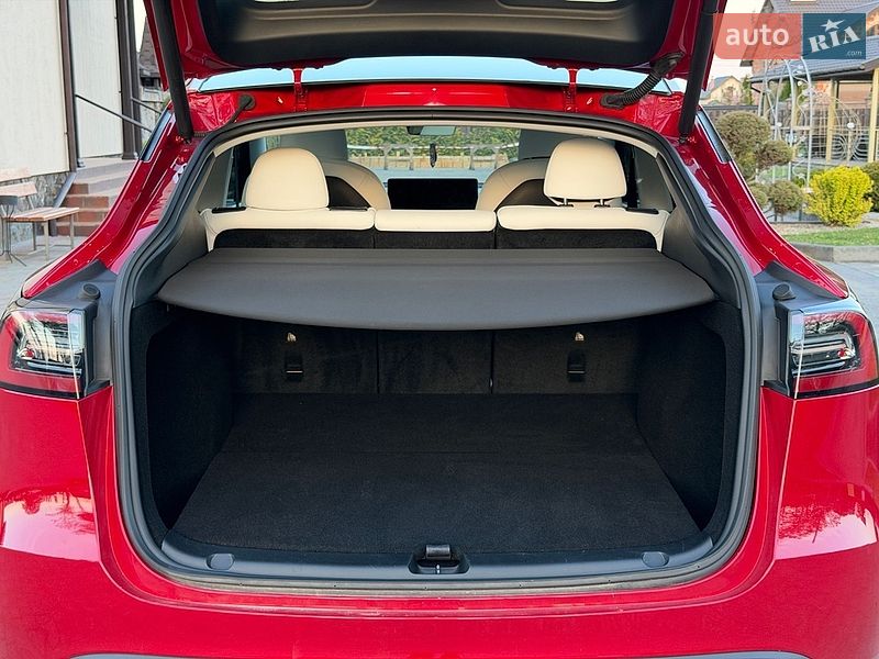 Внедорожник / Кроссовер Tesla Model Y 2023 в Стрые