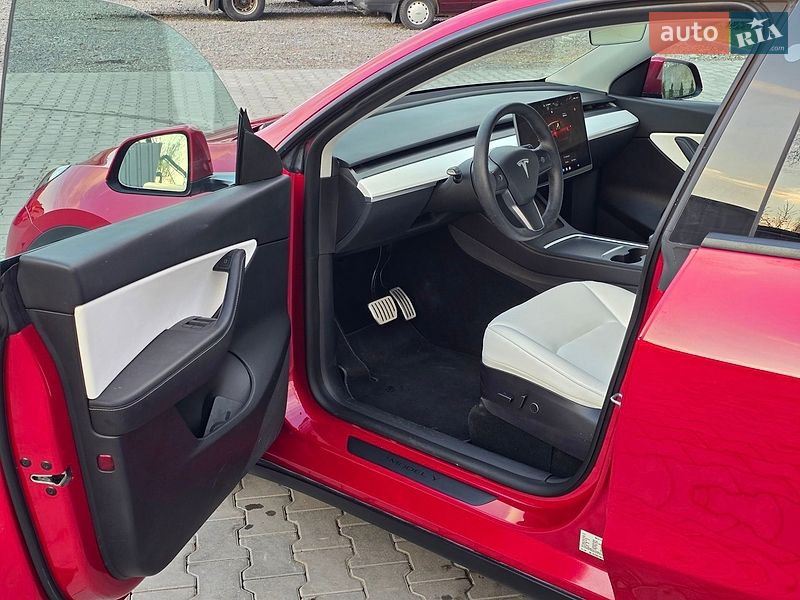 Внедорожник / Кроссовер Tesla Model Y 2022 в Костополе