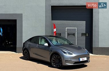 Внедорожник / Кроссовер Tesla Model Y 2024 в Киеве