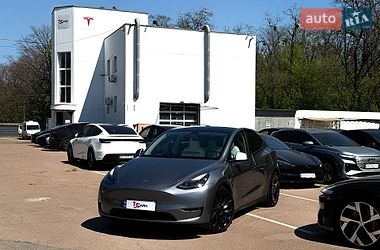 Внедорожник / Кроссовер Tesla Model Y 2024 в Киеве