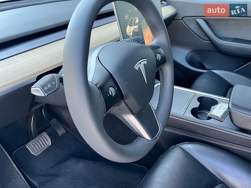 Позашляховик / Кросовер Tesla Model Y 2021 в Луцьку