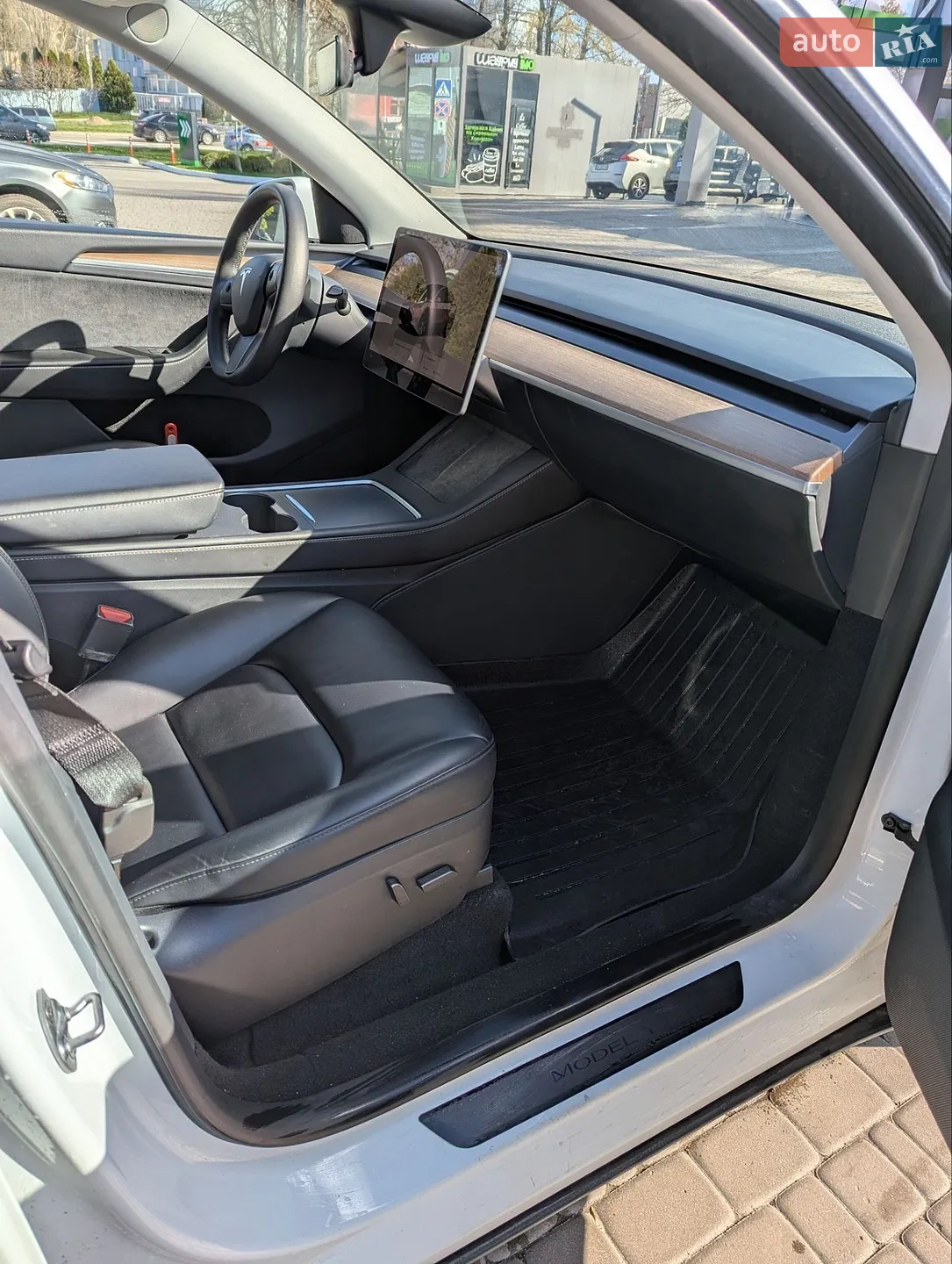 2023 Tesla Model Y - мініатюра 2